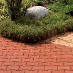 Vörös Semmelrock Behaton térkő